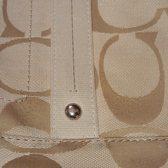 Coach beige signature crossbody bag - Picture 11 of 11